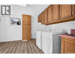 1086 7th Avenue Nw, Moose Jaw, SK S6H4C4 Photo 33