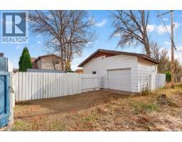 1086 7th Avenue Nw, Moose Jaw, SK S6H4C4 Photo 56