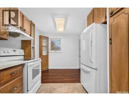 1086 7th Avenue Nw, Moose Jaw, SK S6H4C4 Photo 25