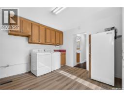1086 7th Avenue Nw, Moose Jaw, SK S6H4C4 Photo 34