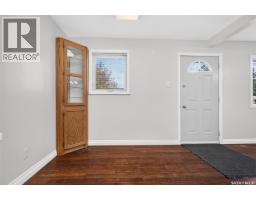 1086 7th Avenue Nw, Moose Jaw, SK S6H4C4 Photo 17