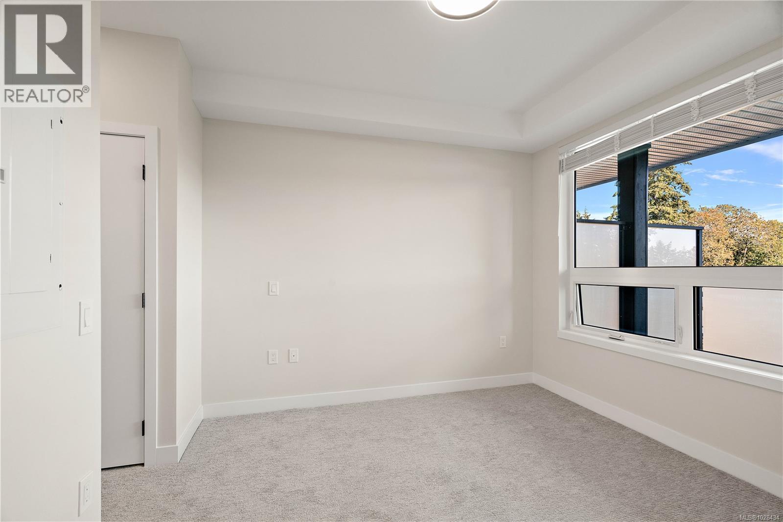 306 2881 Leigh Rd, Langford - Image 1