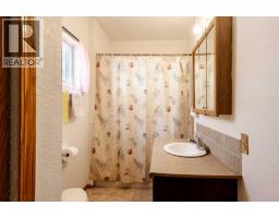 5203 56 Avenue, Taber, AB T1G1L6 Photo 13