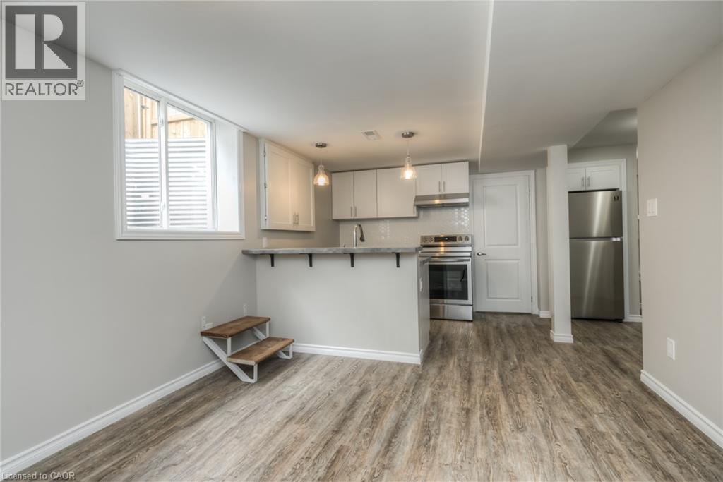 223 HIGHVIEW Drive Unit# Lower — photo 11