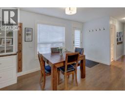Kitchen - 1042 17a Street Ne, Calgary, AB T2E4V3 Photo 6