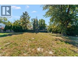 13231-33 Riverside Drive East, Tecumseh, ON N8N2M7 Photo 12