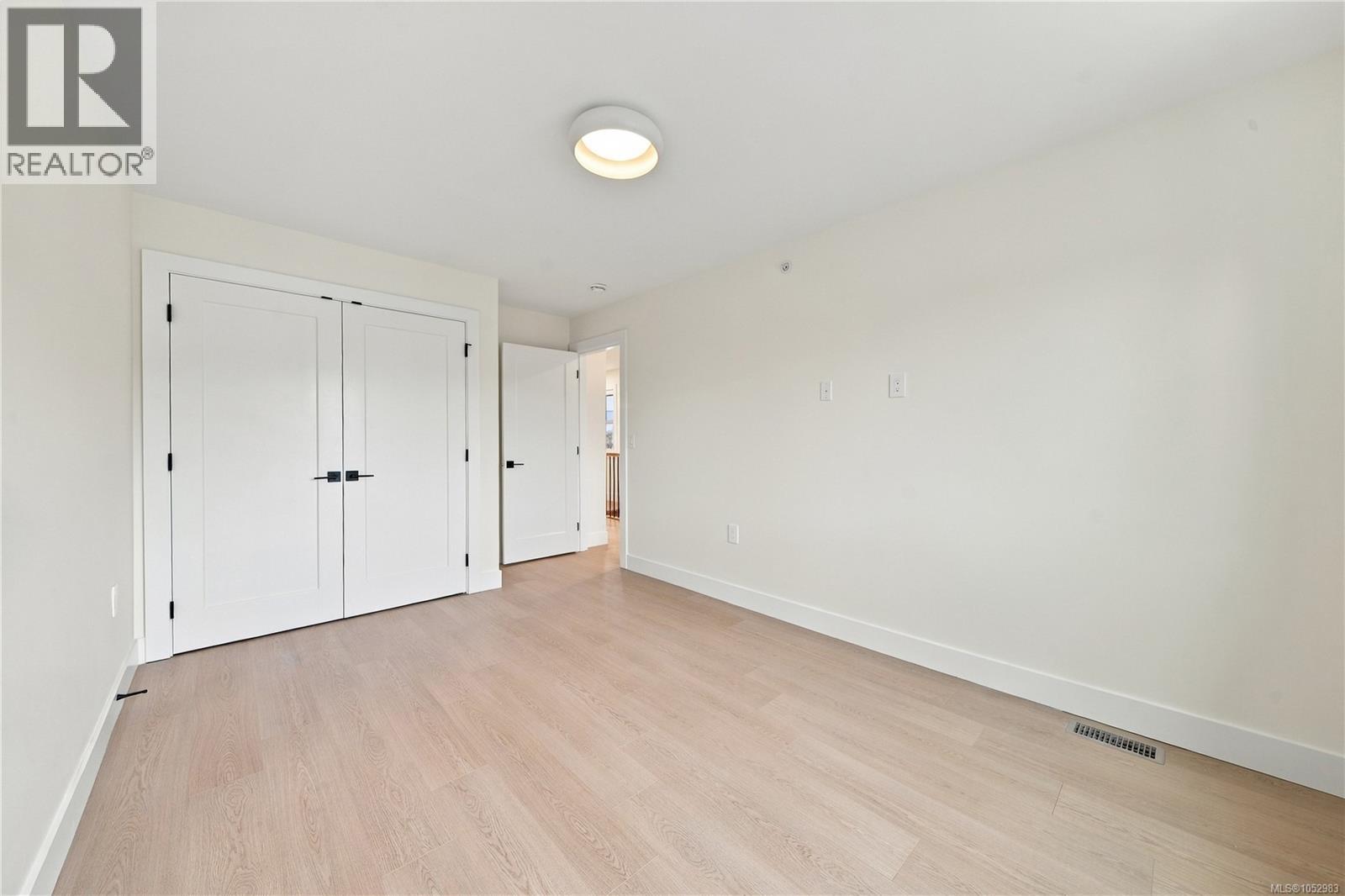  817 BLACKBIRD Place, Langford
