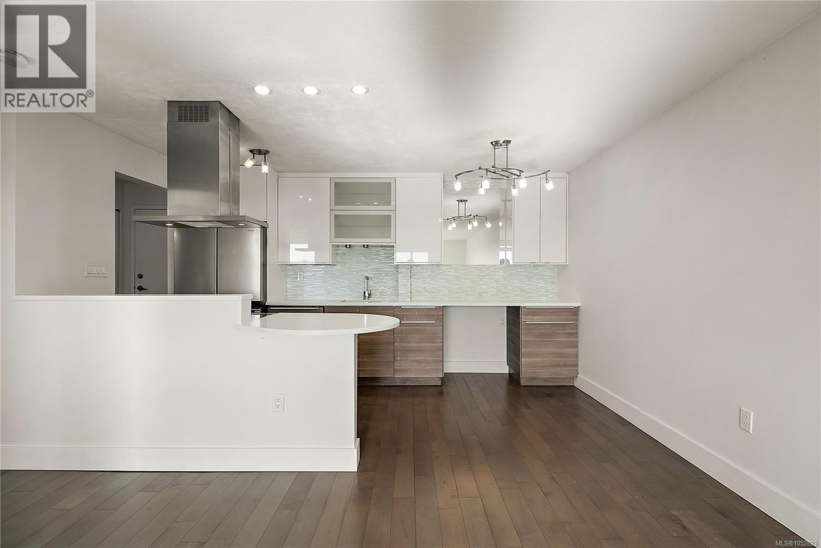 802 105 Gorge Road East, Victoria