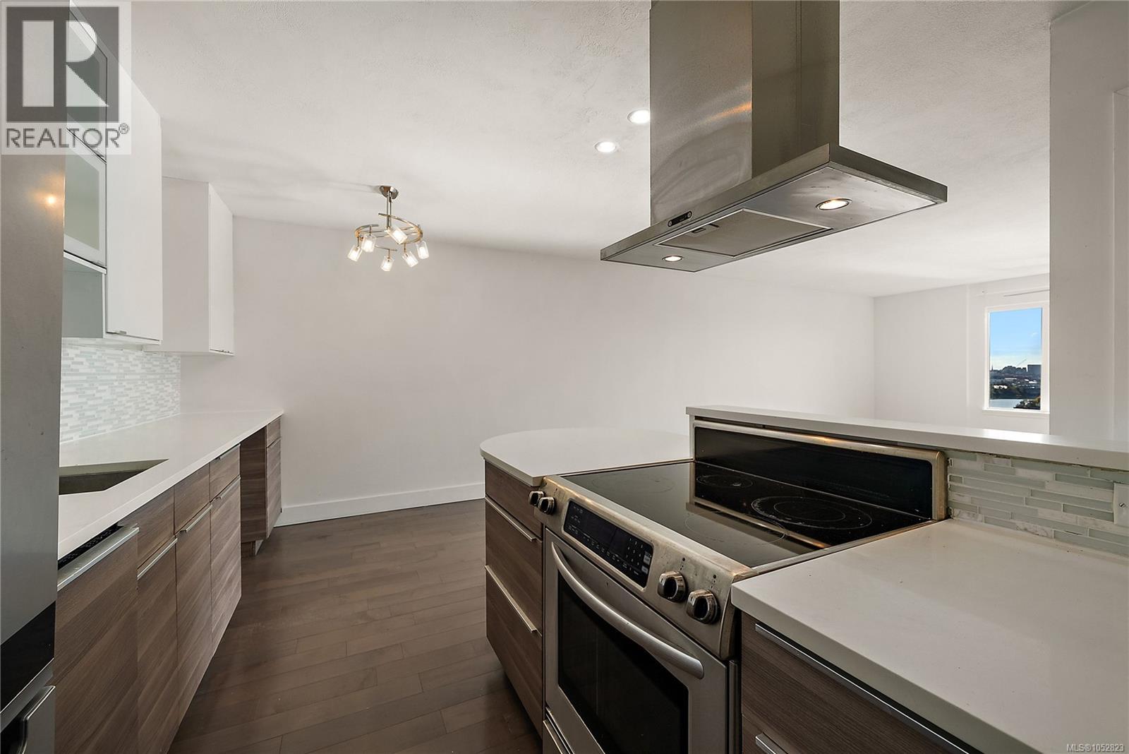 802 105 Gorge Road East, Victoria