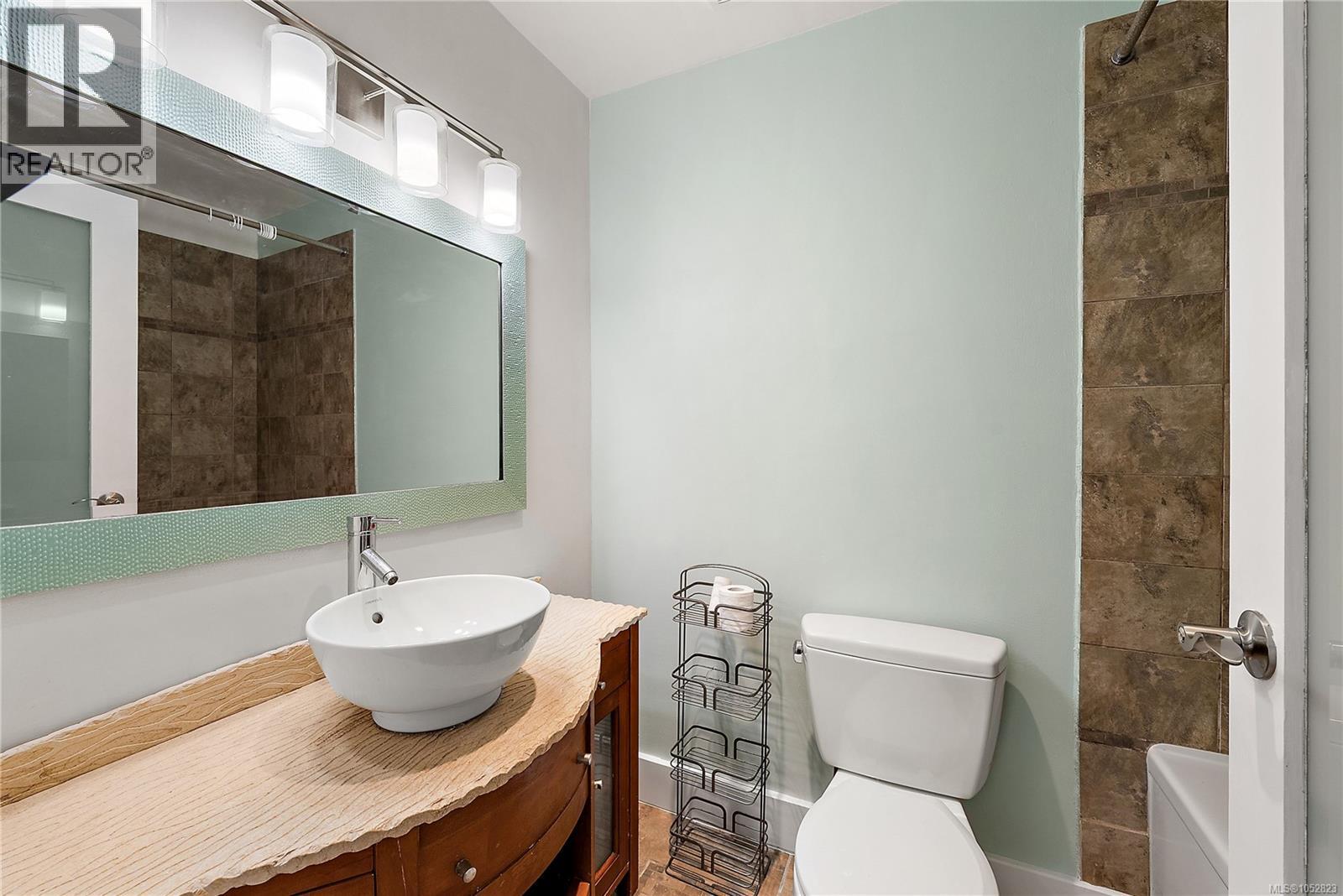 802 105 Gorge Road East, Victoria