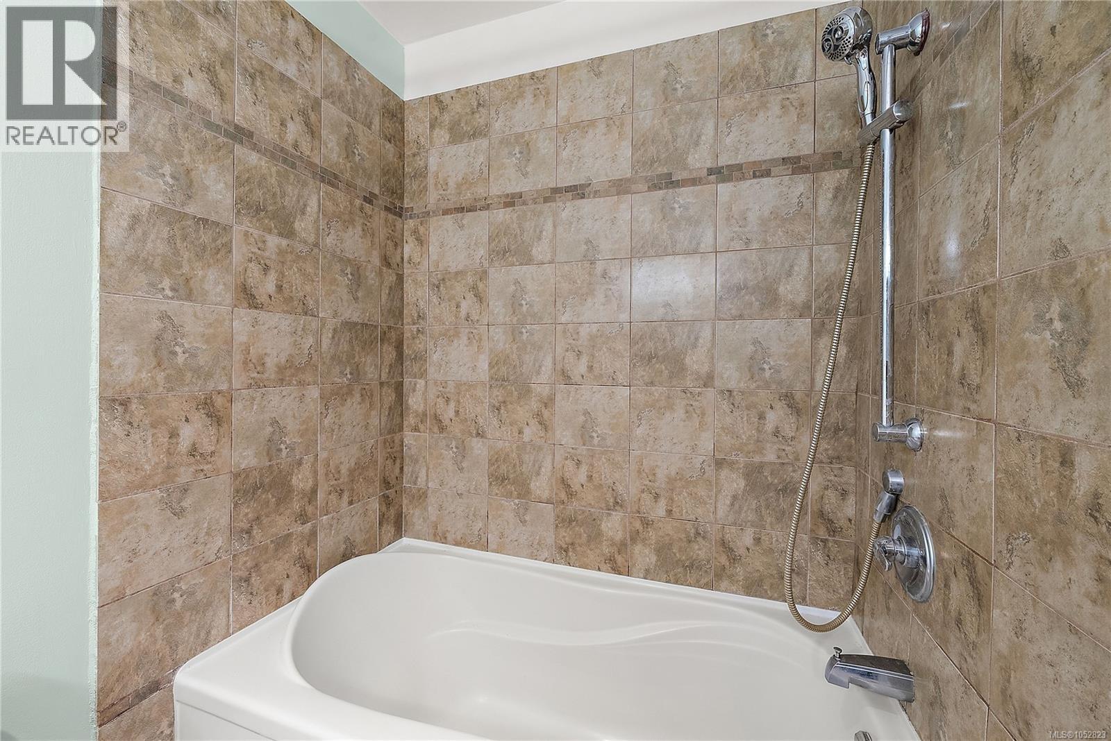 802 105 Gorge Road East, Victoria