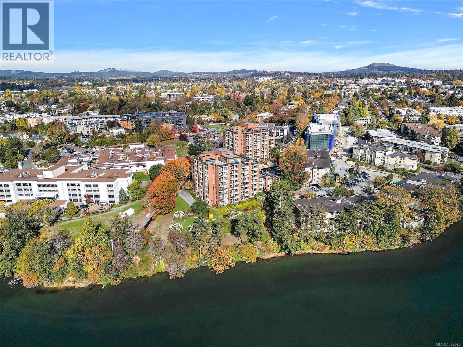 802 105 Gorge Road East, Victoria