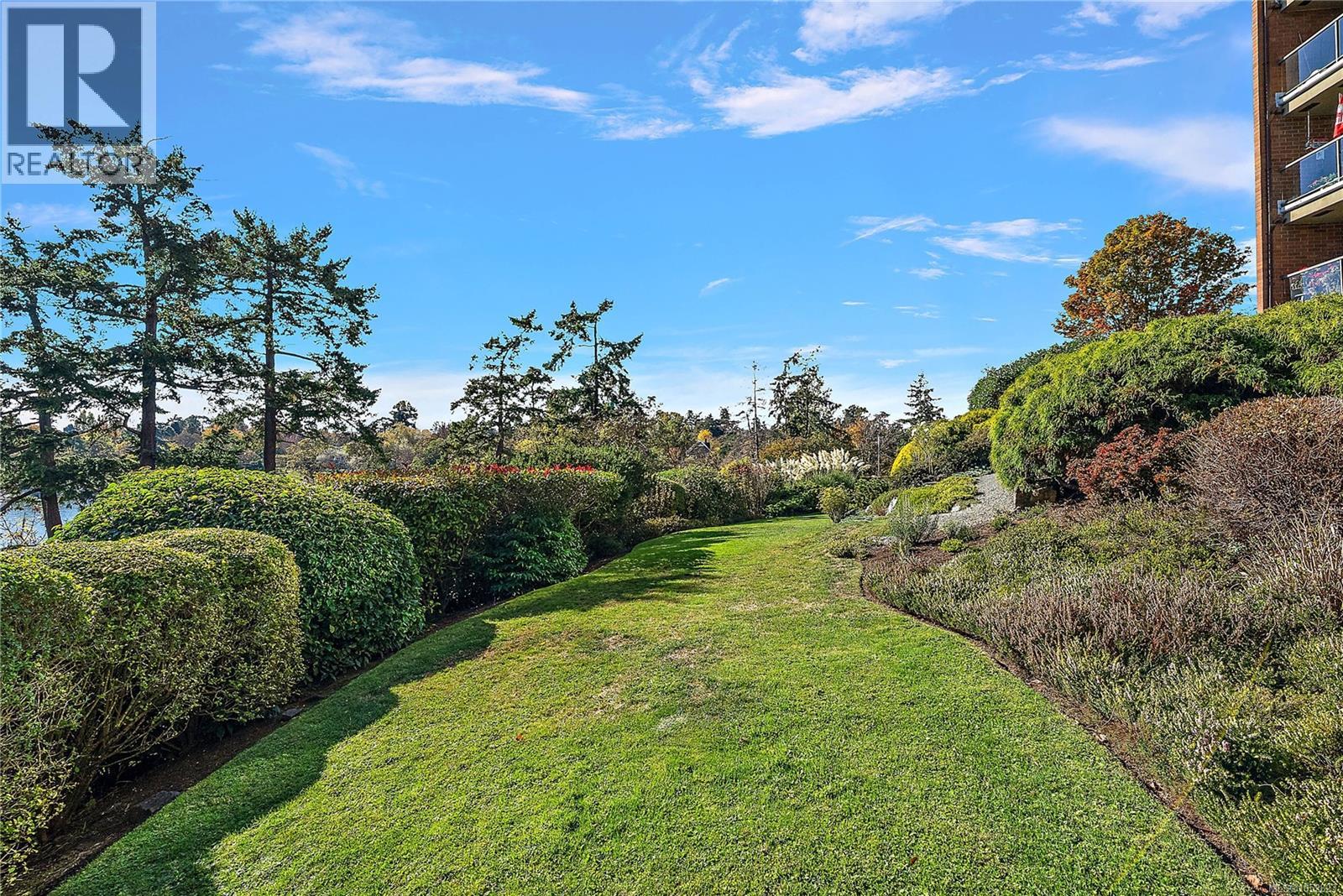 802 105 Gorge Road East, Victoria