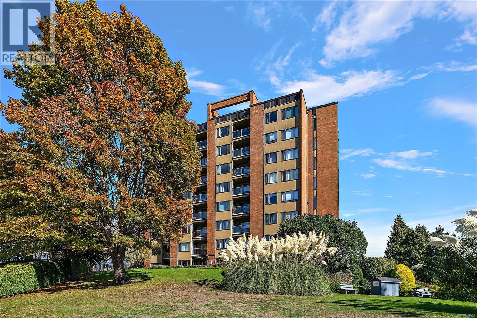 802 105 Gorge Road East, Victoria