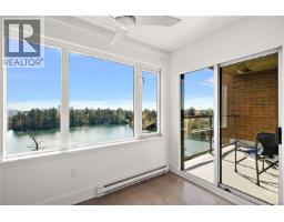 802 105 Gorge Rd E, Victoria, BC V9A6Z3 Photo 12