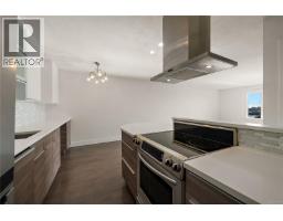802 105 Gorge Rd E, Victoria, BC V9A6Z3 Photo 16