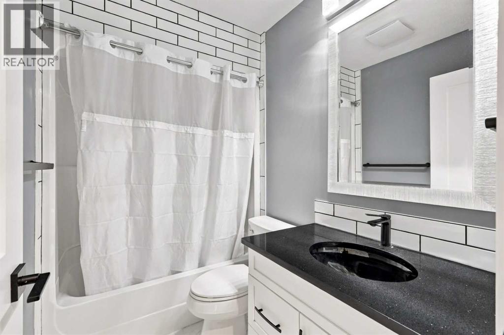 Listing photo – 72 Darling Crescent, Red Deer