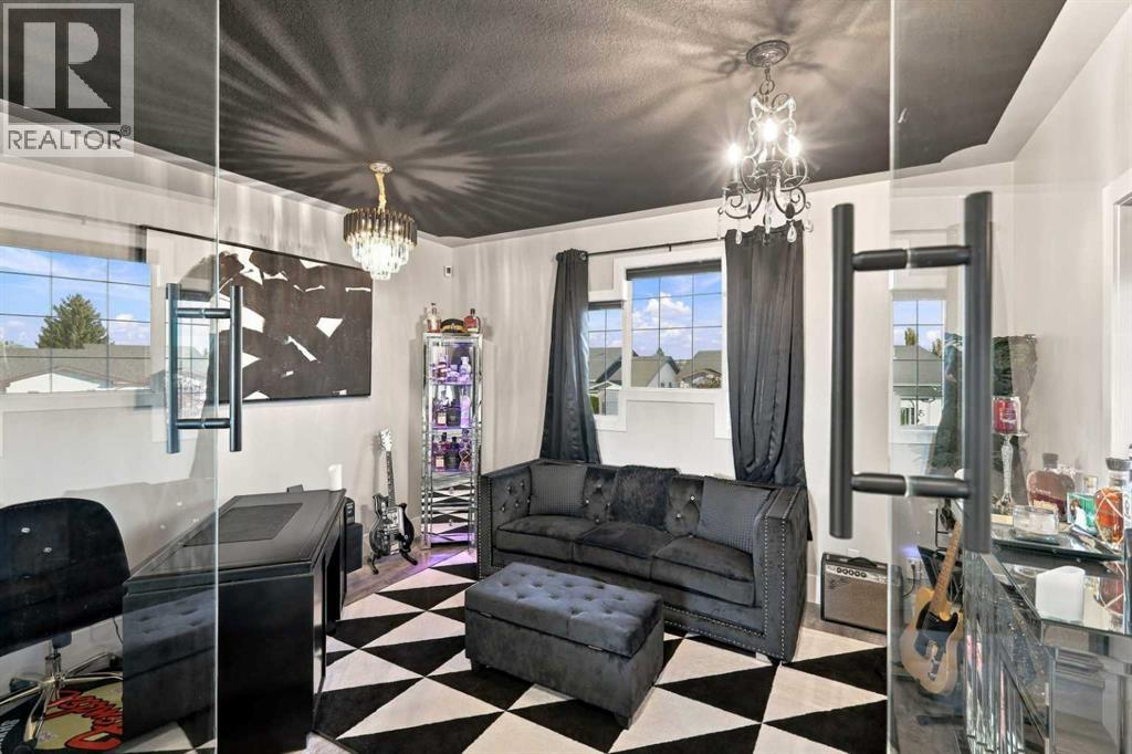 Listing photo – 72 Darling Crescent, Red Deer
