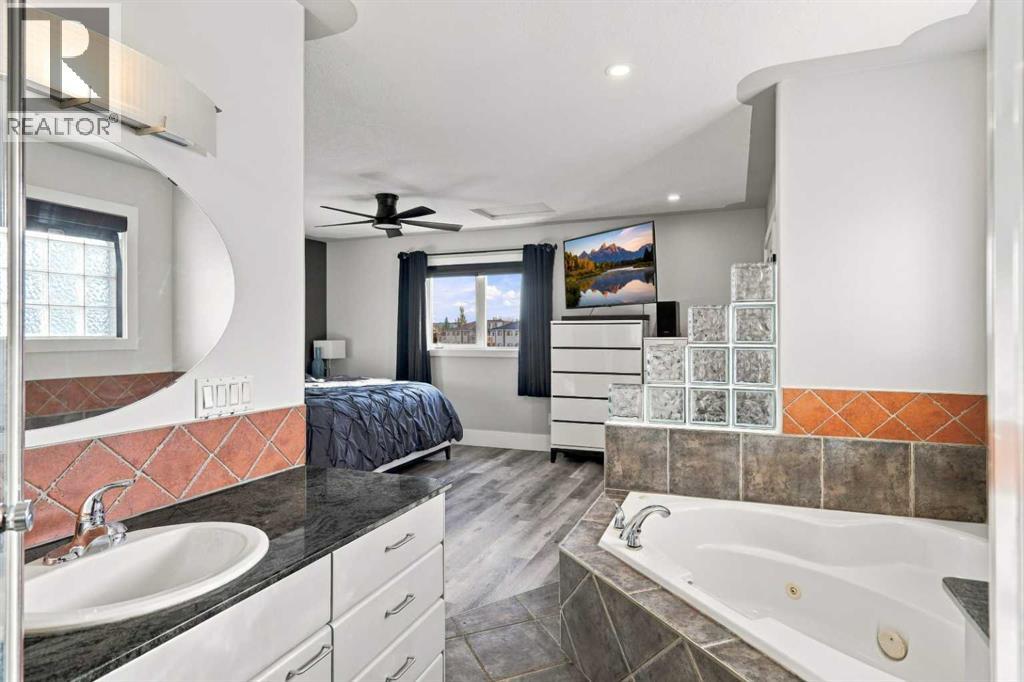 Listing photo – 72 Darling Crescent, Red Deer