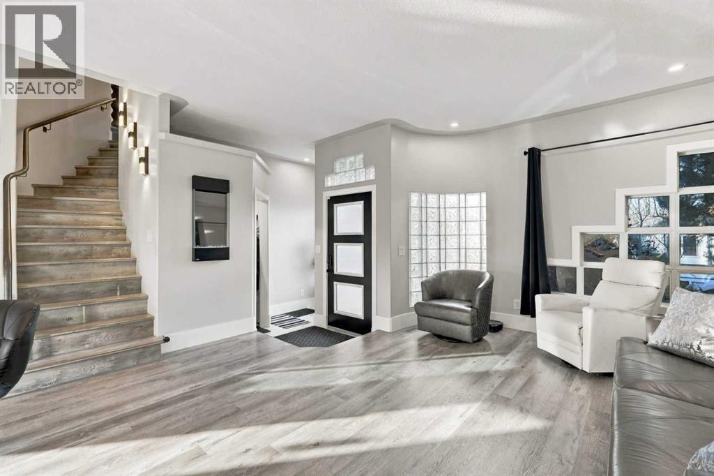 Listing photo – 72 Darling Crescent, Red Deer