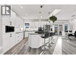 5pc Bathroom - 72 Darling Crescent, Red Deer, AB T4R2W3 Photo 8