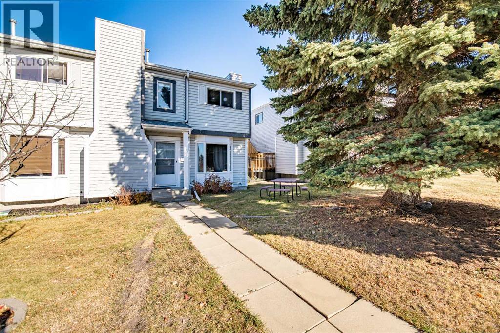 Photo of 6 Ellenwood Drive, Red Deer