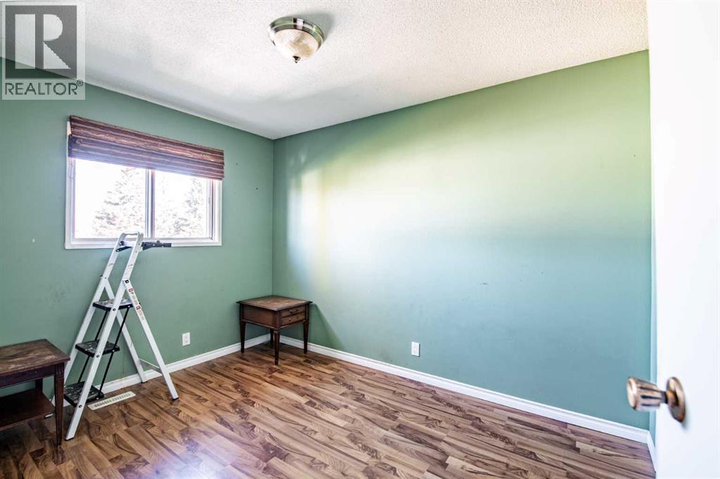 Listing photo – 6 Ellenwood Drive, Red Deer