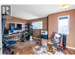 Primary Bedroom - 6 Ellenwood Drive, Red Deer, AB T4R2E3 Photo 9