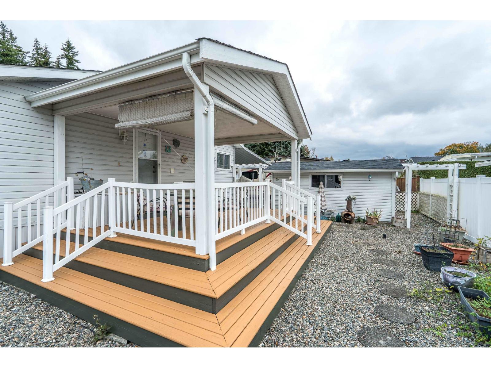 Photo of 239 27111 0 AVENUE 26
