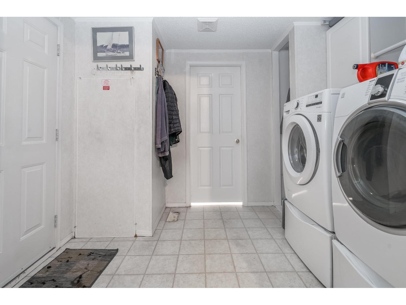 Photo of 239 27111 0 AVENUE 22