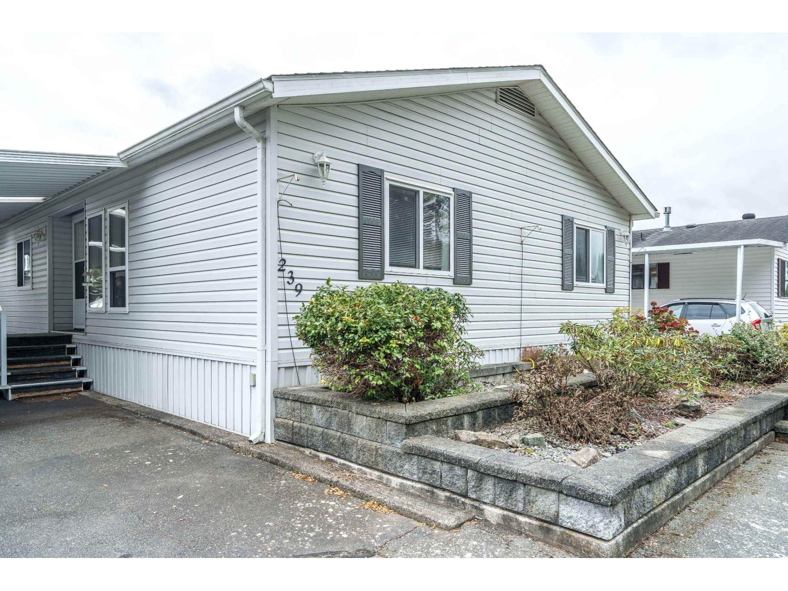 Photo of 239 27111 0 AVENUE 30