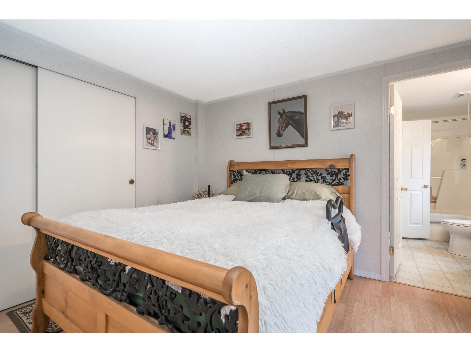 Photo of 239 27111 0 AVENUE 20