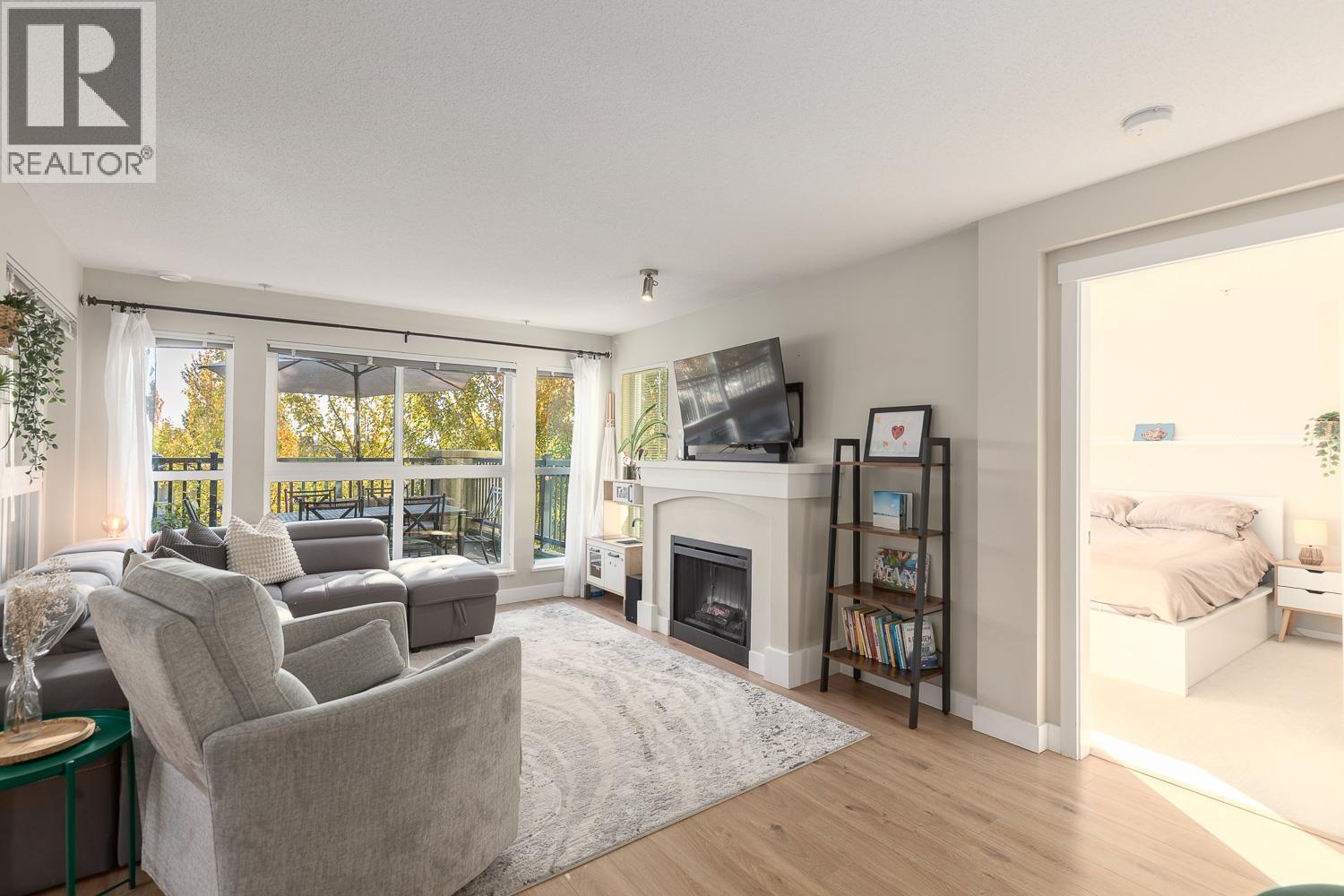 214 3082 DAYANEE SPRINGS BOULEVARD, Coquitlam - Image 1