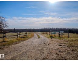 Bedroom 2 - 1219 Hghway 16, Rural Parkland County, AB T7Z1X2 Photo 6