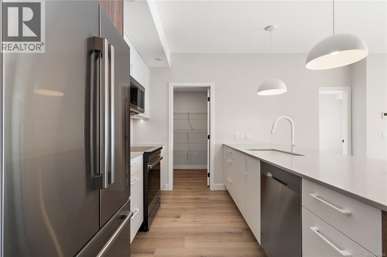 409 2881 Leigh Rd, Langford - Image 1