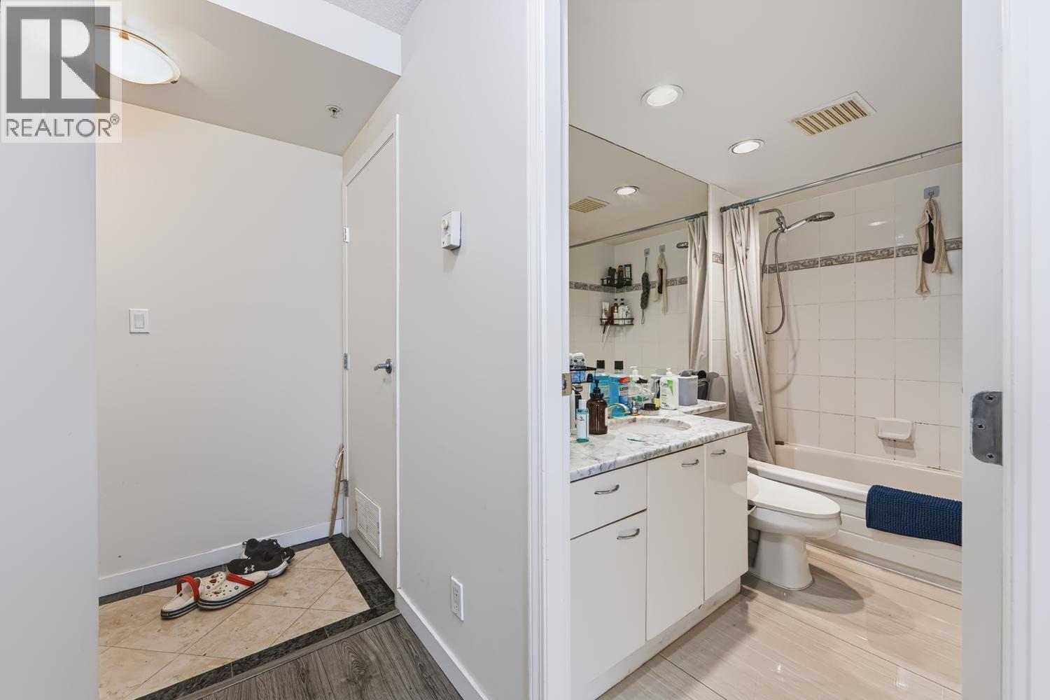 806 1367 ALBERNI STREET, Vancouver - Image 1