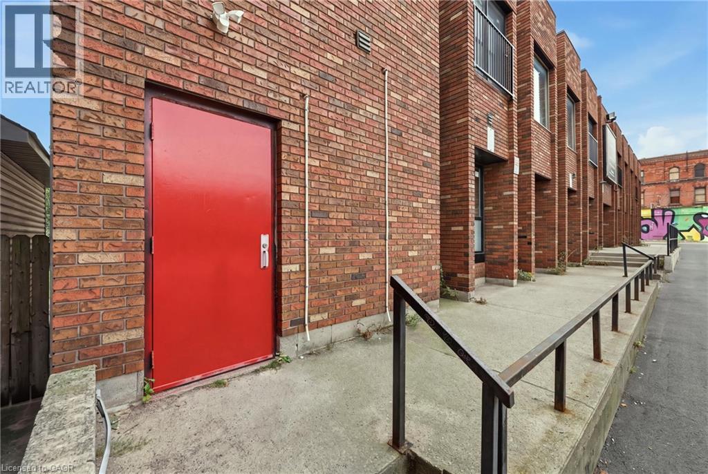 98 Barton photo 5