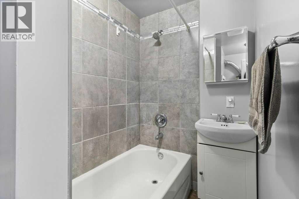 Listing photo – 410, 5029 34 Street, Red Deer