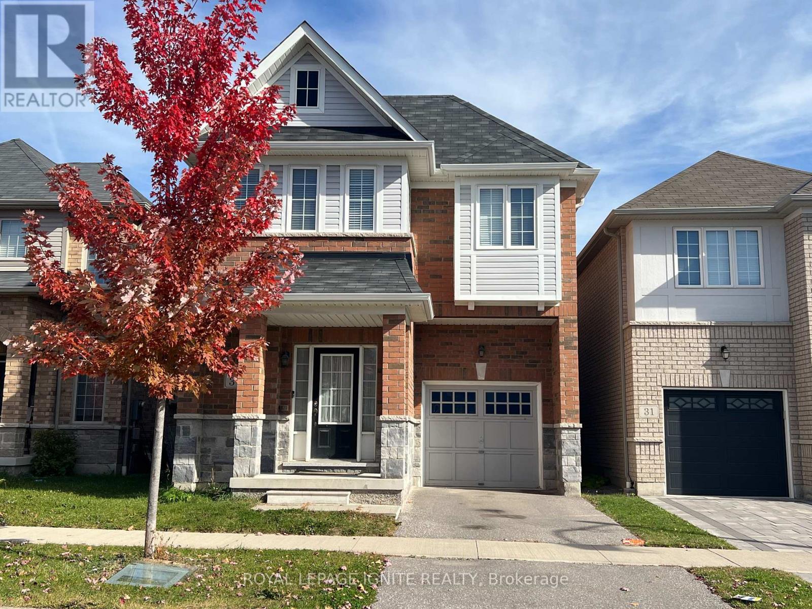 33 Ainsbury Avenue, Ajax, ON photo 1