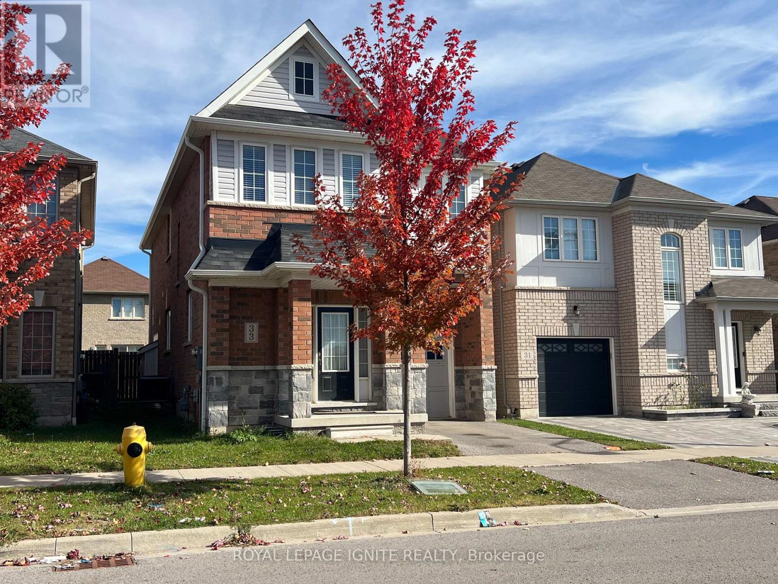 33 Ainsbury Avenue, Ajax, ON photo 2