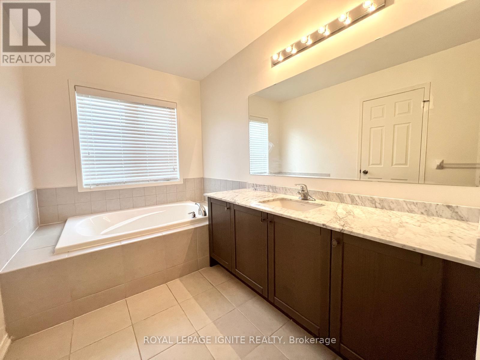 33 Ainsbury Avenue, Ajax, ON photo 30