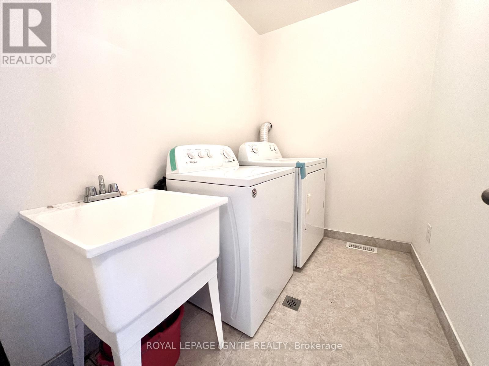33 Ainsbury Avenue, Ajax, ON photo 35