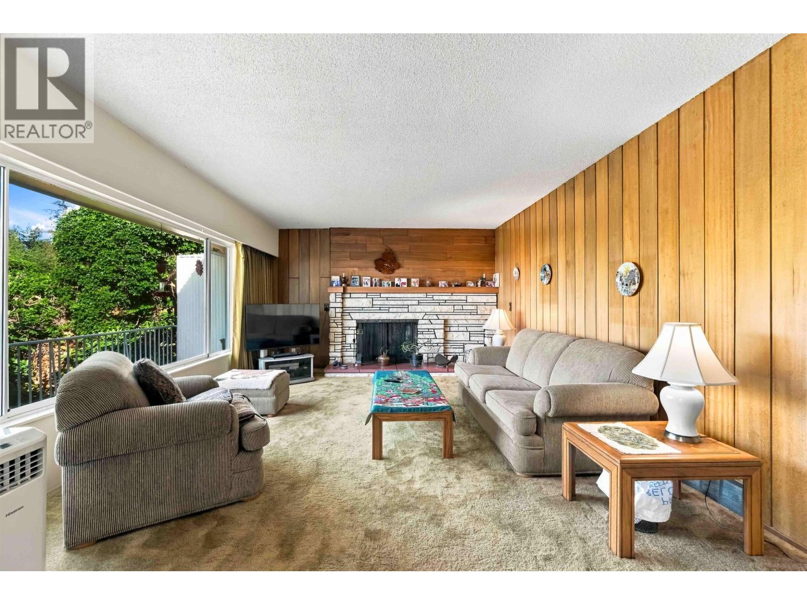 4243 DELBROOK AVENUE, North Vancouver - Image 1