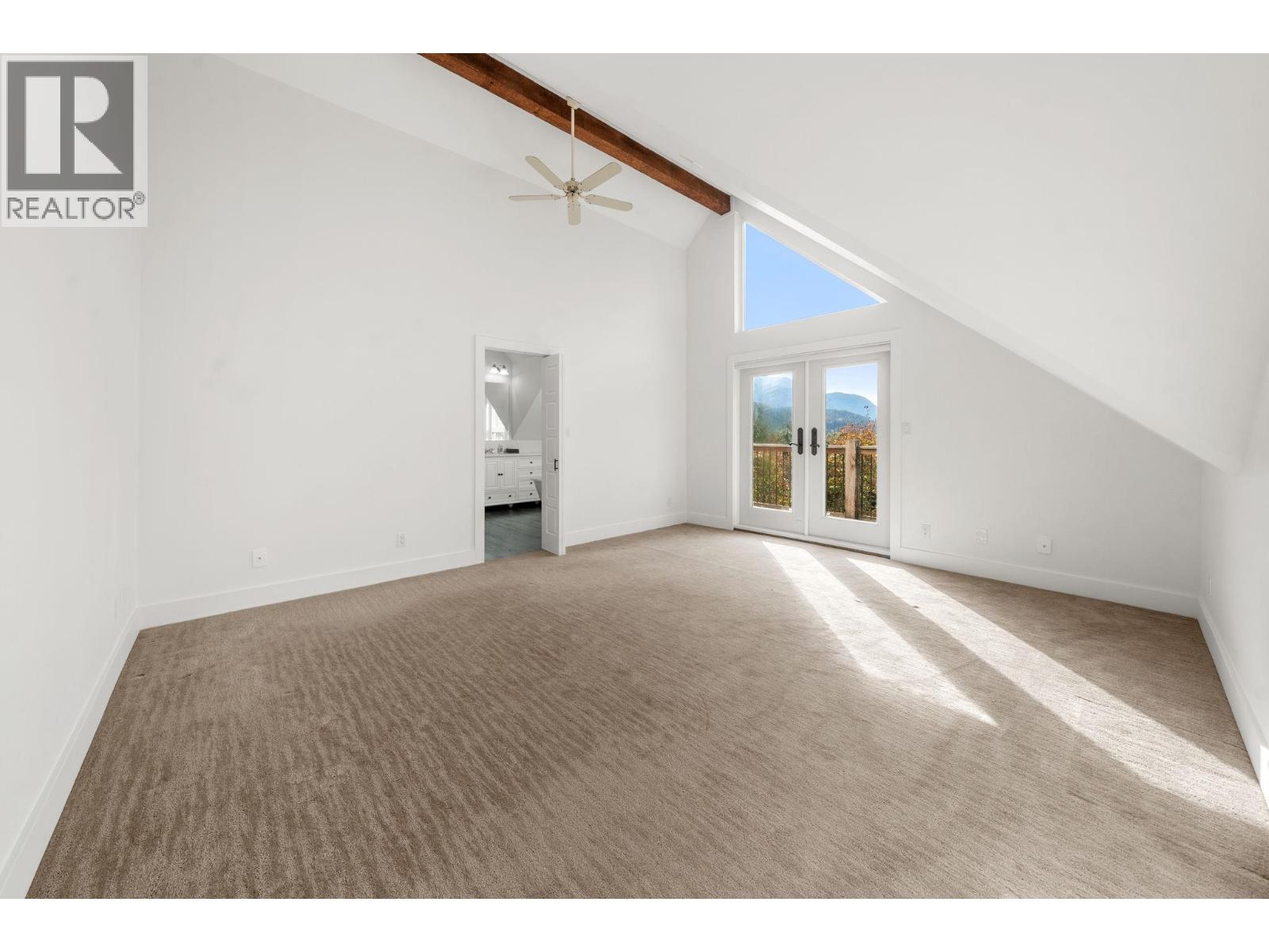 40222 SKYLINE DRIVE, Squamish - Image 1