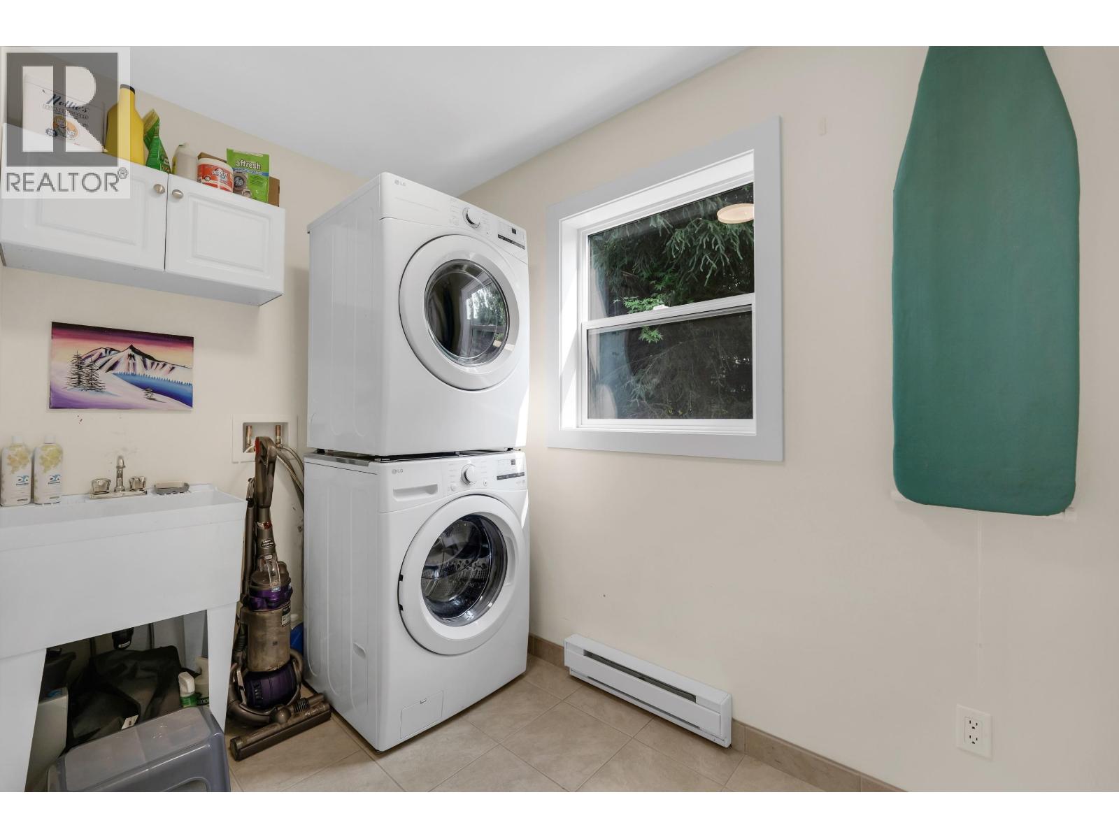 3 40137 GOVERNMENT ROAD, Squamish - Image 1