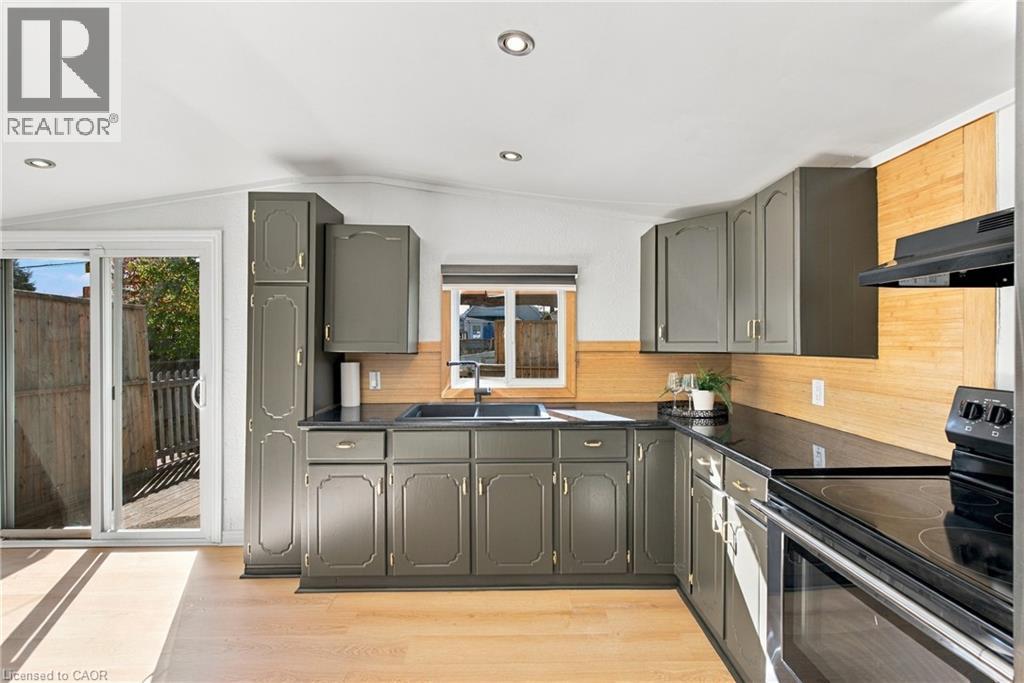 146 HOPE Avenue - 15