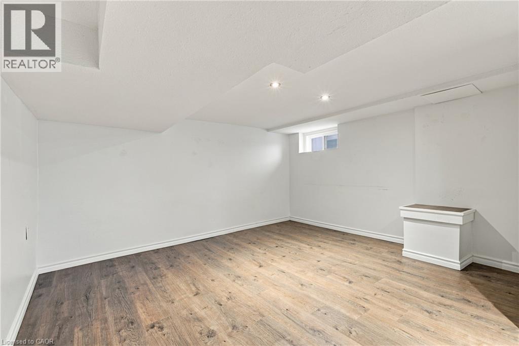 146 HOPE Avenue - 21