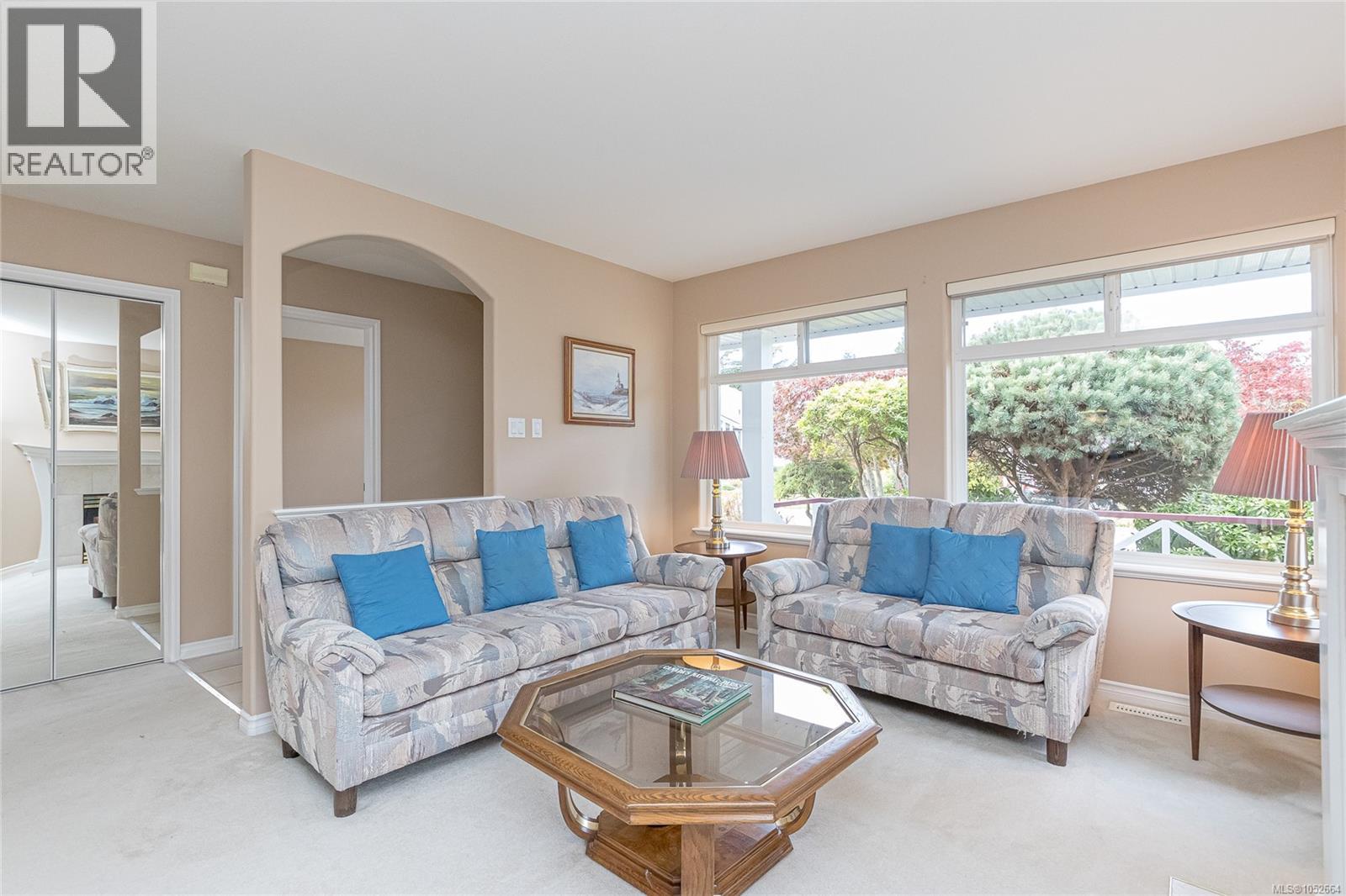 87 Bridgewater Lane, Parksville - Image 1