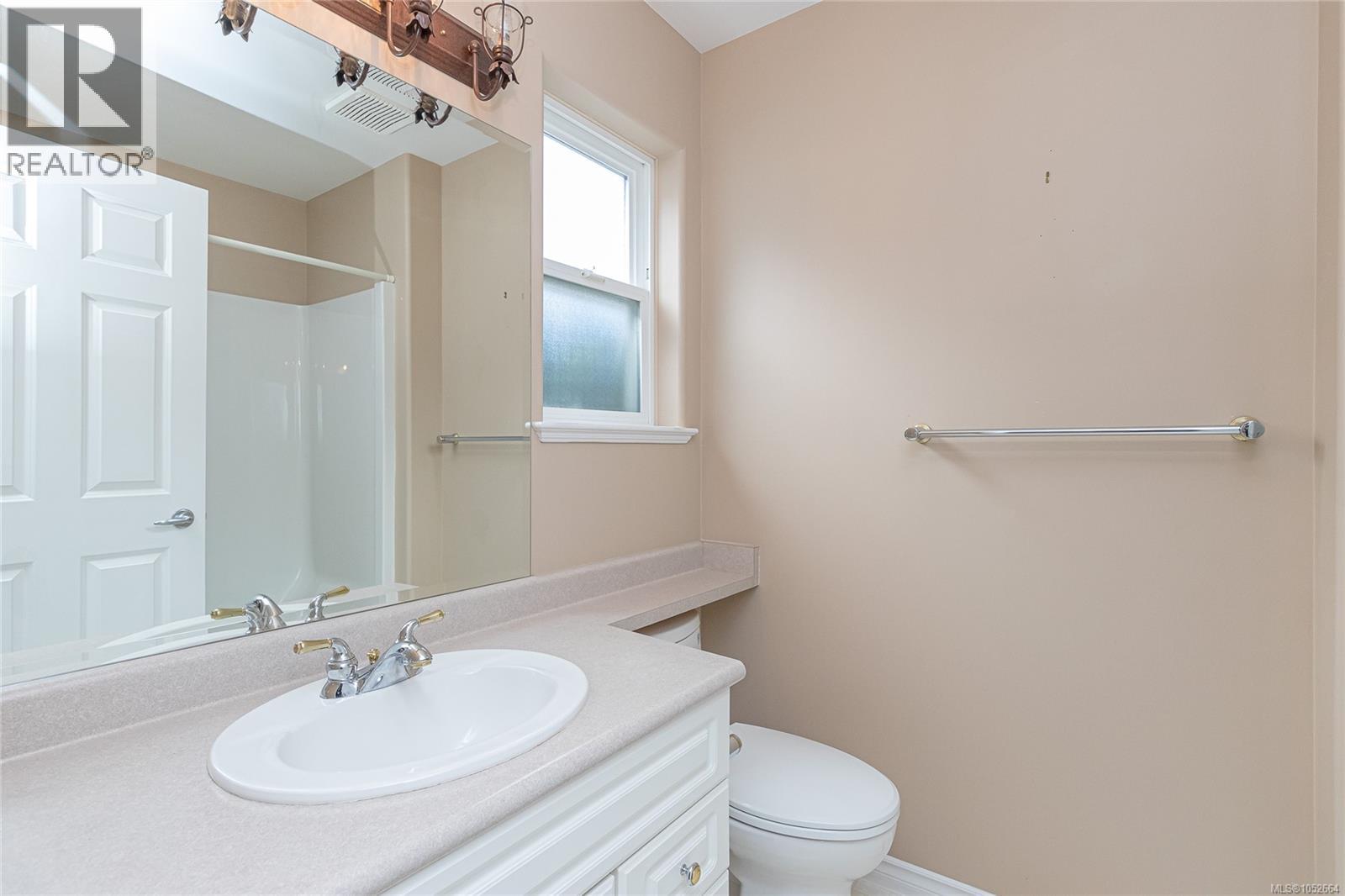 87 Bridgewater Lane, Parksville - Image 1
