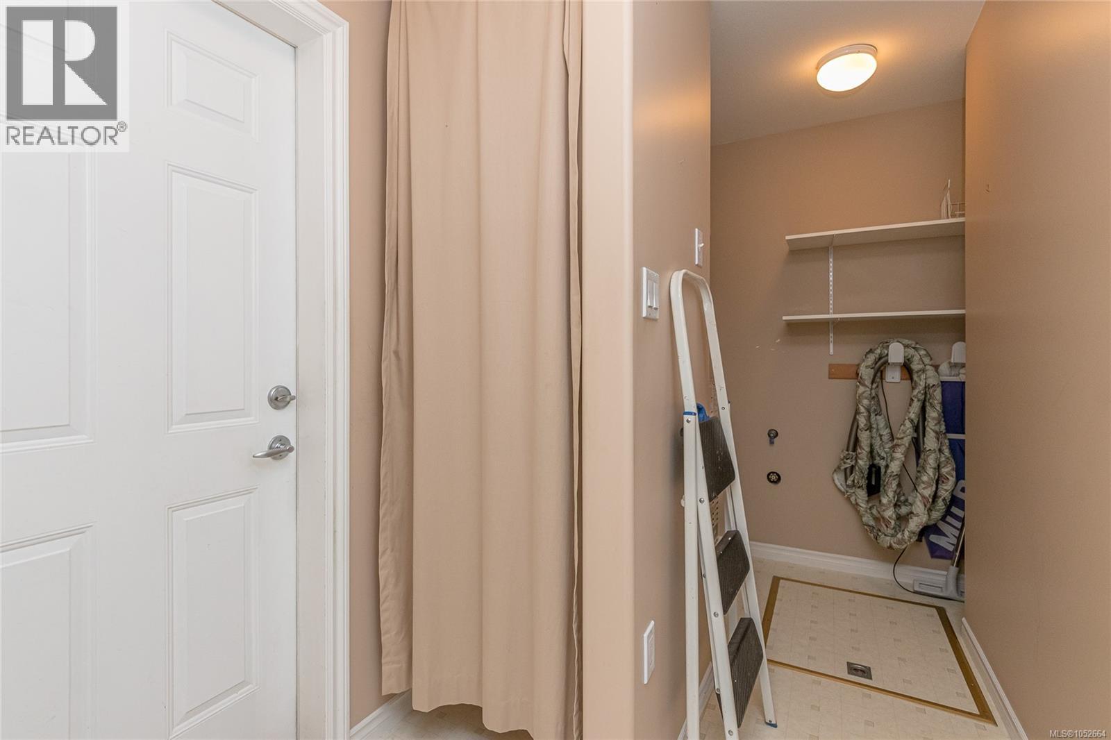 87 Bridgewater Lane, Parksville - Image 1